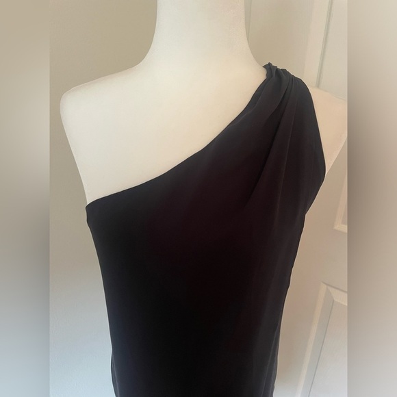 WINK One-Shoulder Long Elegant Black Dress – Size M ✨🖤 Elegance & Grace - Picture 5 of 17